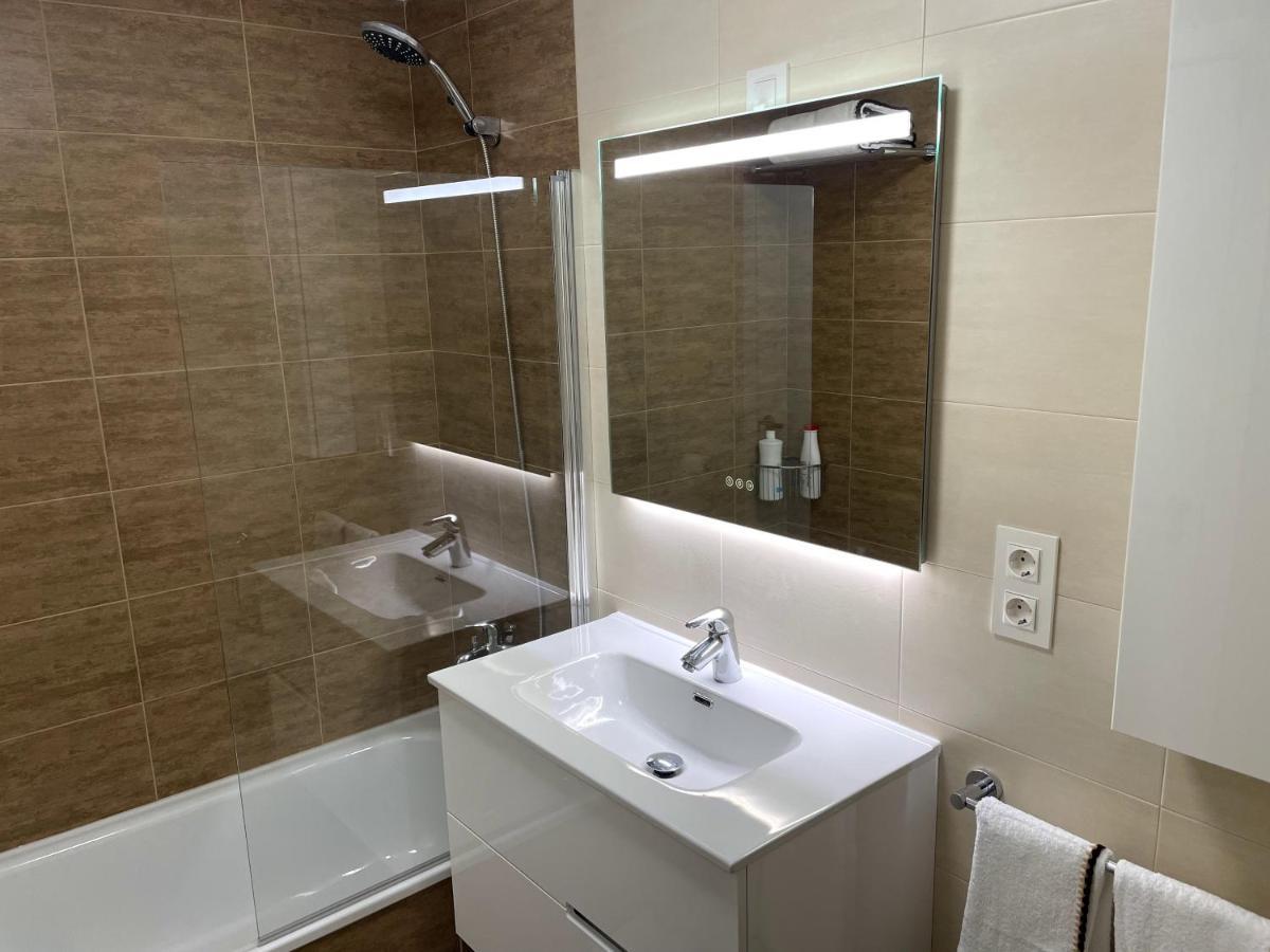 Moderno Y Acogedor Apartamento En Aresアパートメント エクステリア 写真